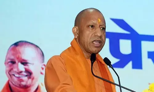 Breaking:సీఎంకు తృటిలో తప్పిన పెను ముప్పు.. ఫ్లైట్ ఎమర్జెన్సీ ల్యాండింగ్?