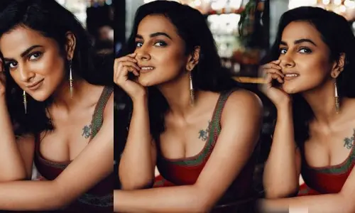 Shraddha Srinath: ఆ ప్లేస్ లో టాటూ వేసుకొని పిచ్చెక్కిస్తున్న బాలయ్య భామ.. ఫోటో చూస్తే చెమటలు పట్టాల్సిందే