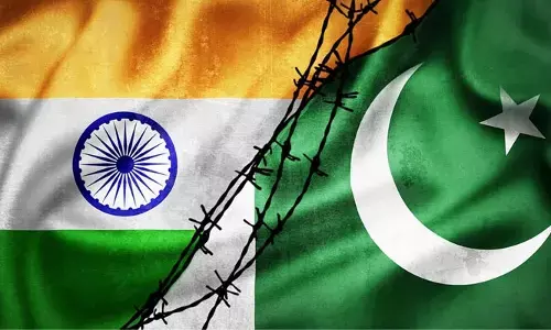 Kashmir: కశ్మీర్‌లో ప్రజాభిప్రాయ సేకరణ చేపట్టాలి.. పాక్ పార్లమెంటులో తీర్మానం !