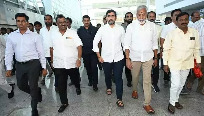 Nara Lokesh:మంత్రి లోకేష్ తిరుపతి పర్యటన.. పూర్తి షెడ్యూల్ ఇదే! Nara Lokesh:మంత్రి లోకేష్ తిరుపతి పర్యటన.. పూర్తి షెడ్యూల్ ఇదే!