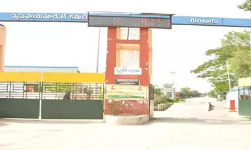 వద్దన్నా వెళుతున్న జగన్​.. గుంటూరులో హైటెన్షన్​