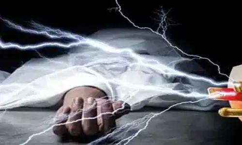 Electric Shock : జెండా ఆవిష్కరణలో అపశృతి..ఒకరు మృతి