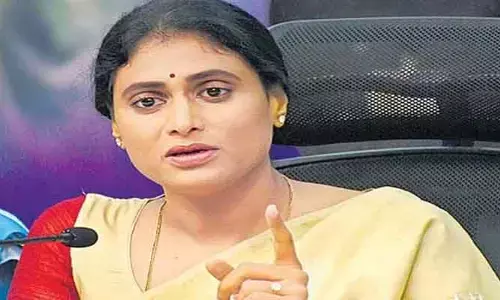 YS Sharmila : దమ్ము లేకుంటే వైసీపీ ఎమ్మెల్యేలు రాజీనామాలు చేయాలి: వైఎస్ షర్మిల