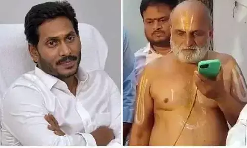 YS Jagan : చిలుకూరు అర్చకులు రంగరాజన్‌కు వైఎస్ జగన్ పరామర్శ