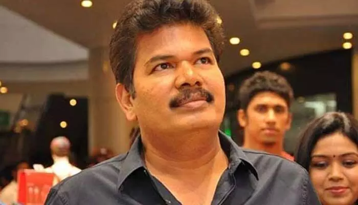 Director Shanker : తమిళ డైరెక్టర్ శంకర్కు ఈడీ షాక్ Director Shanker : తమిళ డైరెక్టర్ శంకర్కు ఈడీ షాక్