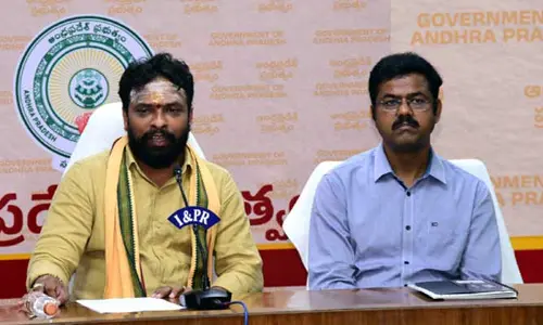 ప్రతి జిల్లా కేంద్రంలో ఈఎస్ఐ డిస్పెన్సరీ
