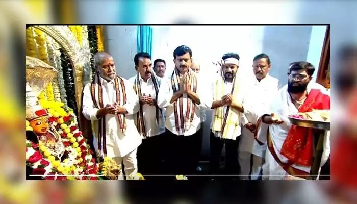 CM Revanth Reddy : పోలేపల్లి ఎల్లమ్మ ఆలయానికి సీఎం రేవంత్ రెడ్డి CM Revanth Reddy : పోలేపల్లి ఎల్లమ్మ ఆలయానికి సీఎం రేవంత్ రెడ్డి