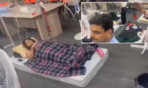 Food Poison: యూనివర్సిటీలో ఫుడ్ పాయిజన్.. 80 మంది విద్యార్థులకు అస్వస్థత