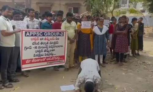 హైదరాబాద్‌లో గ్రూప్-2 అభ్యర్థుల ఆందోళన