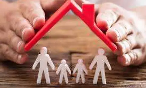 Term Insurance:  ఈ ఇన్సూరెన్స్ ప్రతి ఒక్కరికి మస్ట్... గోల్డెన్ ఫ్యూచర్ కోసం ఇలా చేయండి