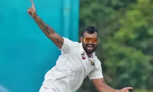 రంజీ ట్రోఫీ సెమీస్‌లో అద్భుతం చేసిన కేరళ.. గుజరాత్‌‌కు ఊహించని షాక్