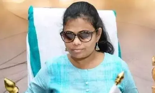 సంకల్పంతో కళ్లు లేకున్నా కలెక్టర్‌గా.. ఆమె ఎవరో తెలుసా!
