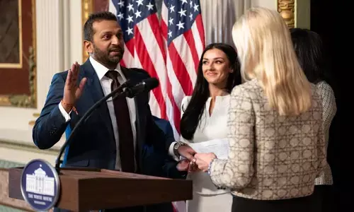 Kash Patel: ఎఫ్‌బీఐ డైరెక్టర్‌గా కాష్ పటేల్ భగవద్గీతపై ప్రమాణం.. ట్రంప్ ప్రశంసలు