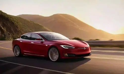 Tesla: భారత్ లో టెస్లా కార్లు ధరలు ఎంత ఉండొచ్చు? దేశీయ కంపెనీలకు పోటీ తప్పదా?