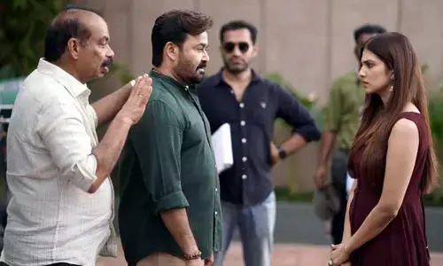 Malavika Mohanan: ఆ స్టార్ హీరో సినిమాలో మాళవిక మోహనన్.. సెట్స్‌లో ఫొటోలు షేర్ చేసిన బ్యూటీ