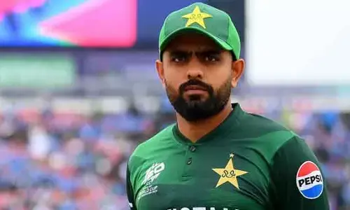 Big shock for Pakistan : ఇంకాసేపట్లో పాక్ - భారత్ హై వోల్టేజీ మ్యాచ్ ..పాక్ కు బిగ్ షాక్ ?