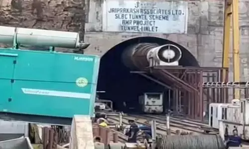 SLBC: టన్నెల్ నుంచి కార్మికులను సురక్షితంగా వెలికి తీయండి