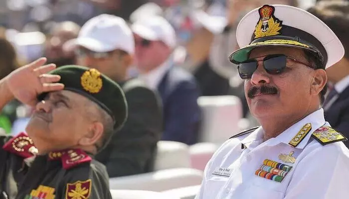 Navy: దేశ రక్షణ తయారీని మెరుగుపరచడానికి సెమీకండక్టర్ పాలసీ ముఖ్యం: నేవీ చీఫ్ Navy: దేశ రక్షణ తయారీని మెరుగుపరచడానికి సెమీకండక్టర్ పాలసీ ముఖ్యం: నేవీ చీఫ్
