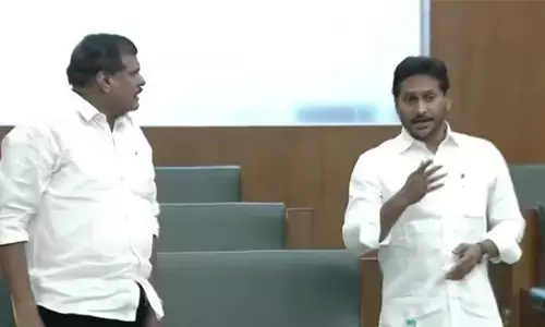 Ap Asembly: వైసీపీ బాయ్​కాట్.. అసెంబ్లీకి అలా వచ్చి.. ఇలా వెళ్లారు