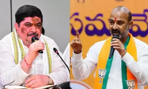 Ponnam Prabhakar: బండి సంజయ్‌పై ఎన్నికల కమిషన్‌కు ఫిర్యాదు చేస్తాం.. మంత్రి పొన్నం ప్రభాకర్