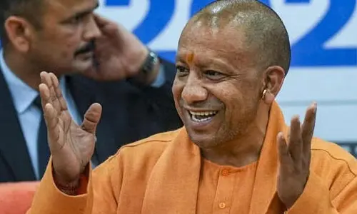Cm yogi: వారికి సనాతన ధర్మంపై గౌరవం లేదు.. యూపీ సీఎం యోగీ ఆదిత్యనాథ్