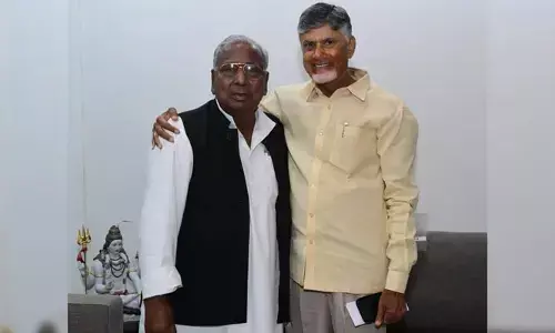 Hanumantha Rao: సీఎం చంద్ర‌బాబును క‌లిసిన కాంగ్రెస్ సీనియర్ నేత వీహెచ్