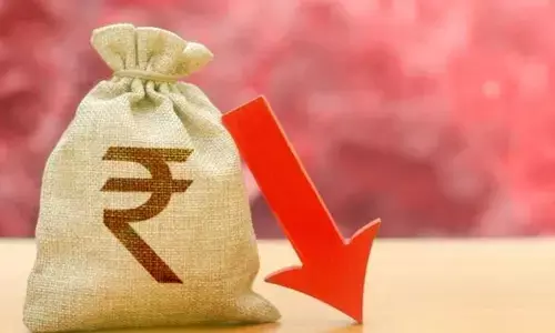Rupee: మూడు వారాల్లోనే అత్యంత దారుణంగా పతనమైన రూపాయి