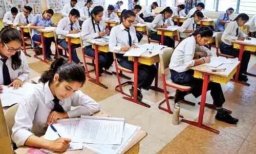 CBSE: రెండుసార్లు పది పరీక్షలు.. తొలిగా ఫిబ్రవరిలో, రెండో సారి మేలో ఎగ్జామ్స్!