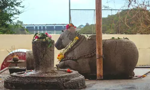 Nandeeswarudu: నందీశ్వరుడి చెవిలో ఈ విధంగా మీ కోరికలును చెబితే నెరవేరుతాయి..!