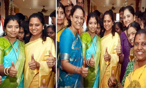 కవితతో ఎమ్మెల్సీ అభ్యర్థి హరికృష్ణ భార్య భేటీ.. ఇద్దరూ కలిసి దిగిన ఫోటోలు వైరల్