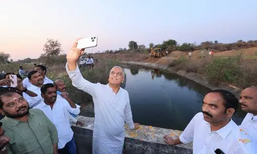 Harish Rao : దమ్ముంటే సిద్దిపేటకు రండి : హరీష్ రావు సవాల్