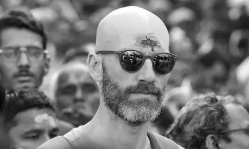 Maha Kumbh Foreigners: ఒకే కుటుంబం, ఒకే ఆత్మబంధం.. మహాకుంభమేళా నిరూపించిన సత్యం