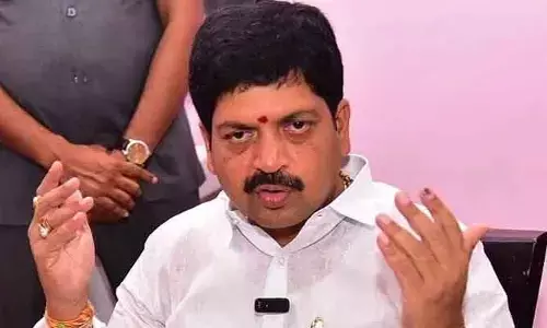 Kollu Ravindra: నోరు ఉంది కదా అని ఇష్టం వచ్చినట్లు మాట్లాడొద్దు.. పోసానిపై కొల్లు రవీంద్ర ఫైర్