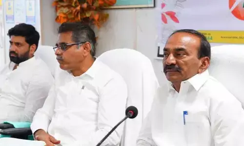 Eatala Rajender: తాడు బొంగరం లేనోల్లే ఎదుగుతున్నారు.. మీరెలా ఉండాలి? బీఎస్ఎన్ఎల్ పై ఈటల