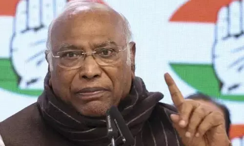 Karge: వికసిత్ భారత్‌తో ప్రజల జేబులు ఖాళీ.. కాంగ్రెస్ చీఫ్ ఖర్గే