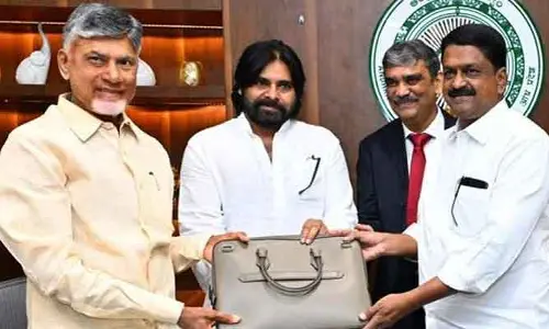 కాసేపట్లో ఏపీ కేబినెట్ భేటీ.. 11 గంటలకు అసెంబ్లీలో వార్షిక బడ్జెట్