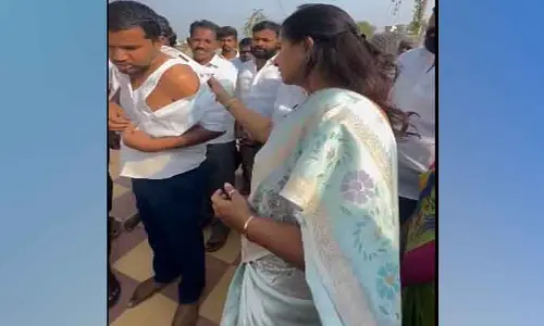 Kavitha : పార్టీ కార్యకర్తల జోలికొస్తే సహించం : కవిత