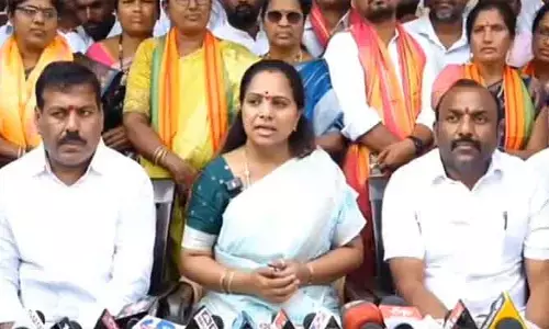 Kavitha : మాకు కూడా టైం వస్తుంది.. అప్పుడు అందరి సంగతి చెప్తాం: కవిత