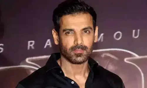 ఇలాంటివి వినాలంటే బాధగా ఉంది.. నటీనటుల పారితోషికంపై స్టార్ హీరో షాకింగ్ కామెంట్స్!