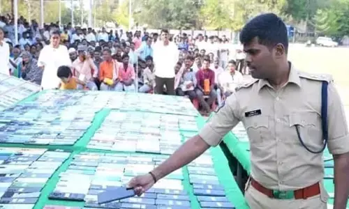 దేశంలోనే సెల్‌ఫోన్ల రికవరీలో ఆ జిల్లా టాప్!