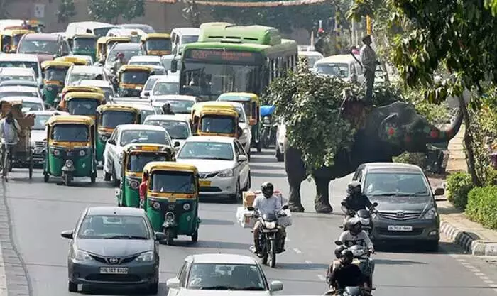 Delhi: 15 ఏళ్లు పైబడిన వాహనాలకు నో ఫ్యుయల్- ఢిల్లీ ప్రభుత్వం Delhi: 15 ఏళ్లు పైబడిన వాహనాలకు నో ఫ్యుయల్- ఢిల్లీ ప్రభుత్వం