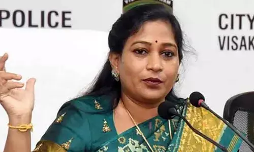 Home Minister Anitha: తప్పు చేసినోళ్లు.. తప్పించుకోలేరు.. వారికి హోంమంత్రి అనిత మాస్ వార్నింగ్