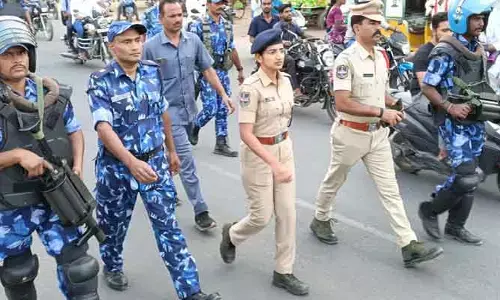 ప్రజలకు మేమున్నామనే భరోసా కల్పించడానికే ఫ్లాగ్ మార్చ్