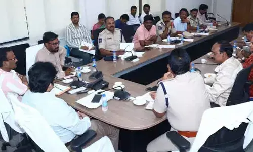 బ్రహ్మోత్సవాల నేపథ్యంలో అధికారులు అప్రమత్తంగా ఉండాలి : కలెక్టర్