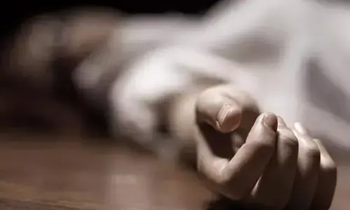 Kills father: రూ.10 కోసం తండ్రిని నరికి చంపిన కొడుకు.. ఒడిశాలో దారుణ ఘటన