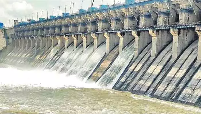 ‘మిడ్ మానేర్’ లీజ్ రద్దు.. పదేళ్లకే పరిమితం చేసే ఛాన్స్! ‘మిడ్ మానేర్’ లీజ్ రద్దు.. పదేళ్లకే పరిమితం చేసే ఛాన్స్!