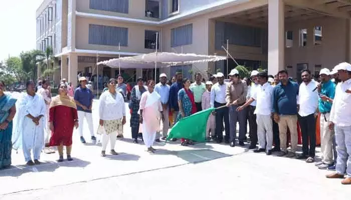 మహిళలు అన్ని రంగాల్లో ముందున్నారు : కలెక్టర్ మహిళలు అన్ని రంగాల్లో ముందున్నారు : కలెక్టర్