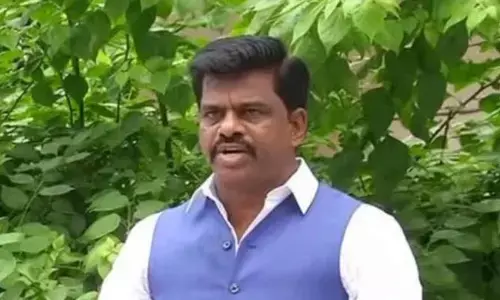 పోలీసుల విచారణకు హాజరైన మాజీ ఎంపీ