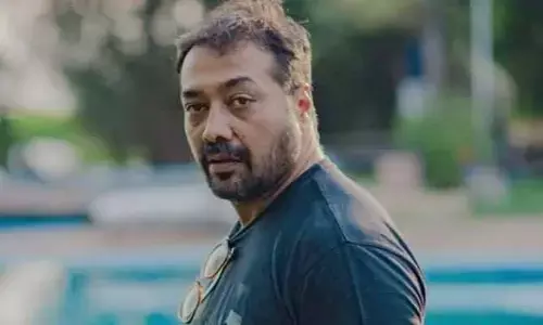 బాలీవుడ్ ఇండస్ట్రీని వీడిన డైరెక్టర్.. అక్కడ అలాంటి పనులు చేస్తున్నారంటూ సంచలన వ్యాఖ్యలు!