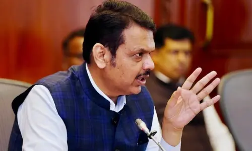 Devendra Fadnavis: మహారాష్ట్ర అధికారిక భాష మరాఠీయే.. తేల్చి చెప్పిన సీఎం దేవేంద్ర ఫడ్నవీస్
